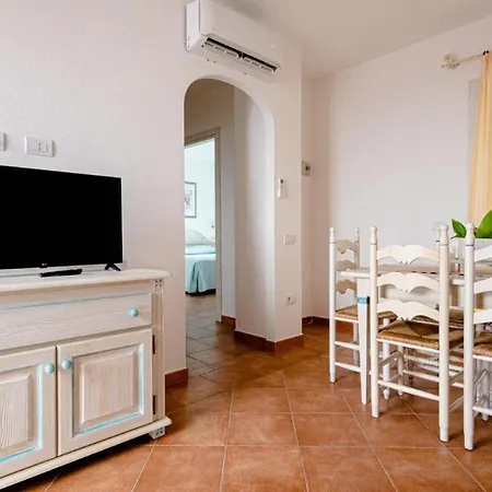 Apartment Superb Le Residenze Del Golfo Di No2190